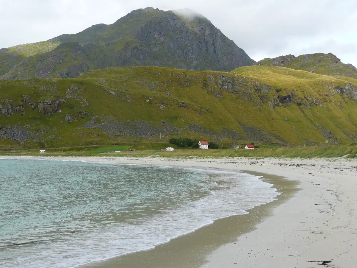 The white sand of Haukland Beach