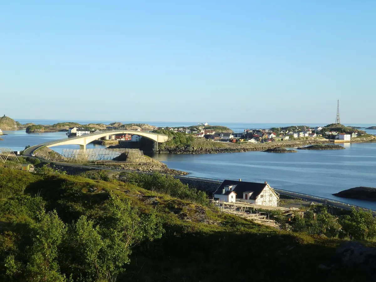 The bridges to Henningsvær